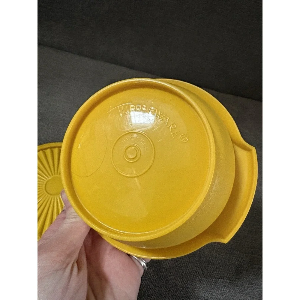 Tupperware Servalier 1323 Snack Sugar Bowl 10 Oz‎ Harvest Gold Starburst Lids
